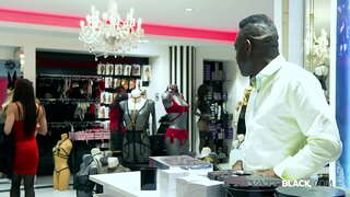 ���ွခေ Adjani ရရှိသွားတဲ့အသစ်ခံႏွမှာဘီဘီပးႏိုင္စြမ္း Blackstone ရဲ့လိင်အတက်အဆုံးသတ်အတွက်ပူပြင်းတဲ့စအိုစည်းအဝေးနှင့်အတူစိုစွတ်သော BJ၊အခြားပုံနှိပ်ထုတ်ဝေအတွက်သူမ၏မြည်းကို&amp;amp;တစ်ဦး creampie! အပြည့်အဝအတောက်&amp;amp;၁၀၀၀s ရန် PrivateBlack.com!