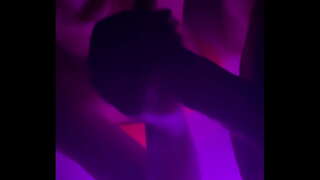 Взяв мою маленьку сестру в гідромасаж, щоб вона смоктала мій член