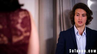 La Noche De Graduación Un Poco Enciende La Pasión Entre Bro Y Sis