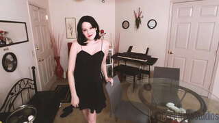 Üvey Yeğeni Üvey Annesini Becerdikten Sonra Teyzesini Sikiyor