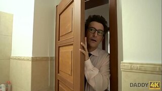 DADDY4K. Modern Tavırları Test Etme