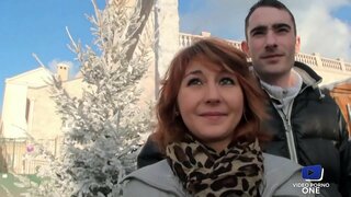 Mga batan-on ug pretty siya mao ang giiyot pinaagi sa iyang uyab