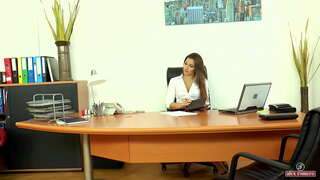 ���ျောင်းအုပ်ကြီးခက္ရင္းနွင့္ဓားမ်ားပသည္ခပ္ၾလာျပြည့်စုံနှင့်အတူသုက်ပိုး(အပိုင်း ၁)